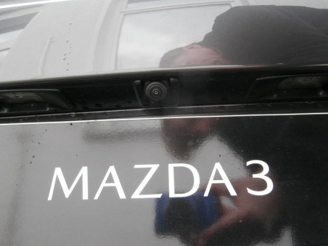 Mazda 3, Skyactiv G122, barva modrá