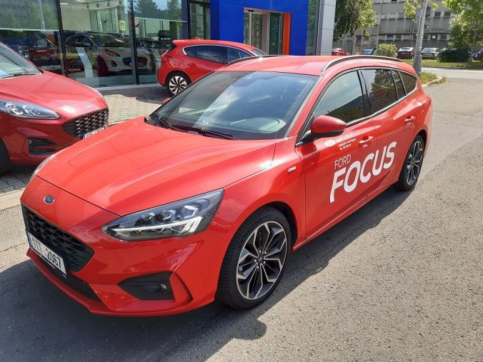 Ford Focus, ST-Line, Kombi, 1.5 EcoBoost 110 kW/150 k, 6st. manuální, barva červená