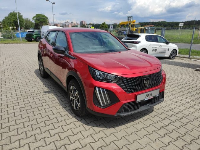 Peugeot 2008, Peugeot 2008 ACTIVE 1.2 100k MAN6, barva červená