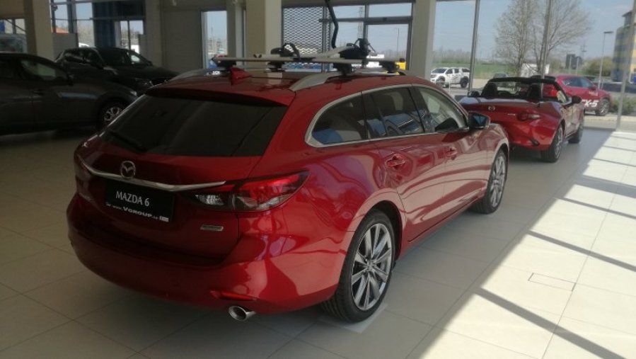 Mazda 6, 2,5i 194k A/T, barva červená