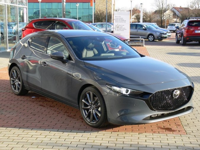 Mazda 3, 2.0 Skyactiv G122 A/T, barva šedá