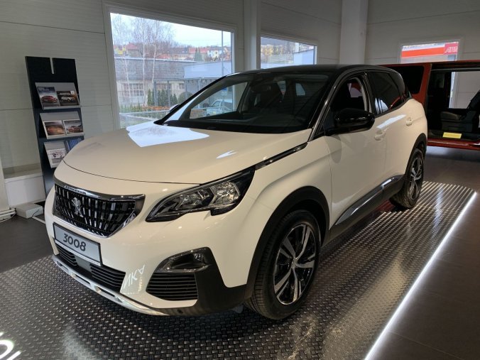 Peugeot 3008, Allure 1.2 PureTech 130 MAN6, barva bílá