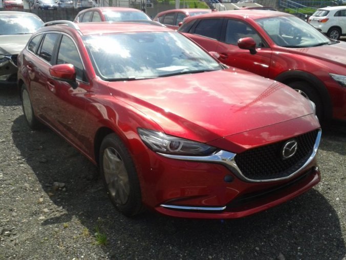 Mazda 6, 2,0i, barva červená