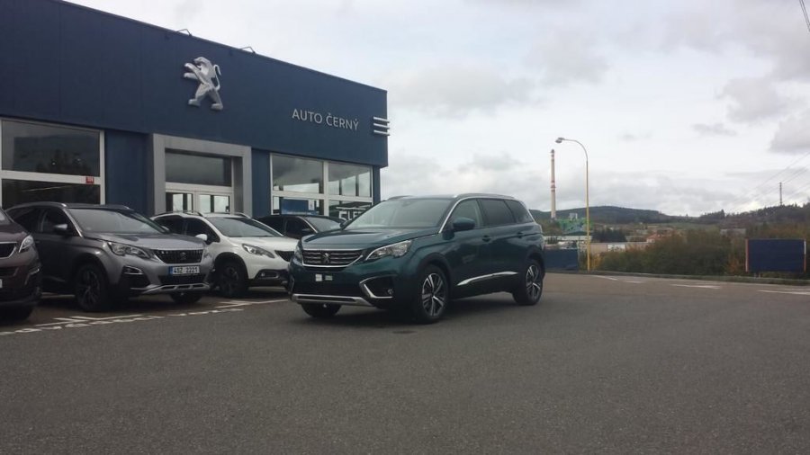 Peugeot 5008, ALLURE 1.6 PureTech 180 EAT8, barva zelená