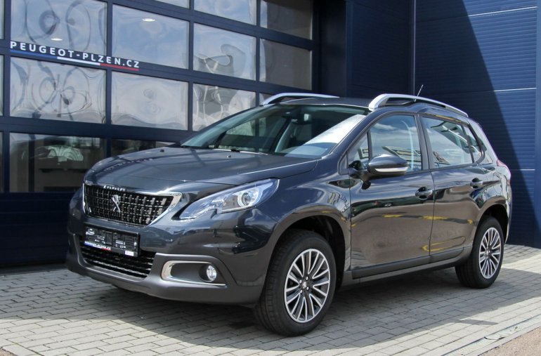 Peugeot 2008, Active 1.2 PureTech 110, barva šedá