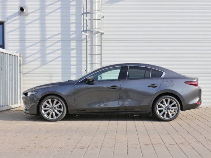 Mazda 3, 2,0 Skyactiv-X 132KW/180K 6MAN, barva šedá