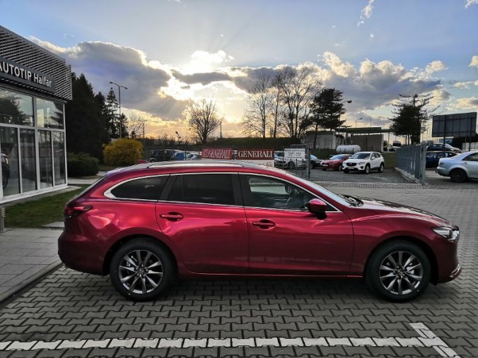 Mazda 6, 2,5 SKY-G 143kW/194k, barva červená