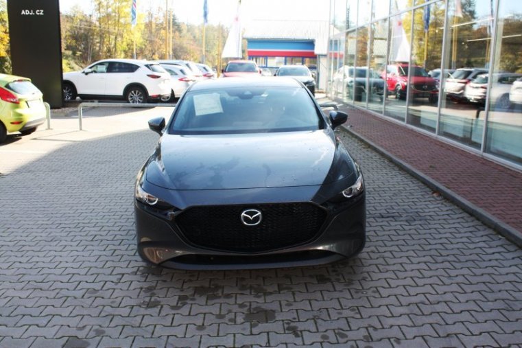 Mazda 3, SKYACTIV-G, barva šedá