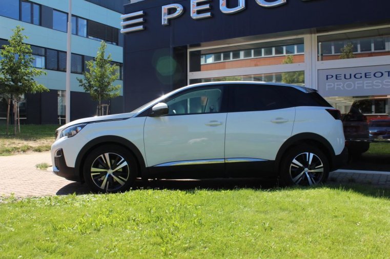 Peugeot 3008, ALLURE 1.5 BlueHDi 130 MAN6, barva bílá