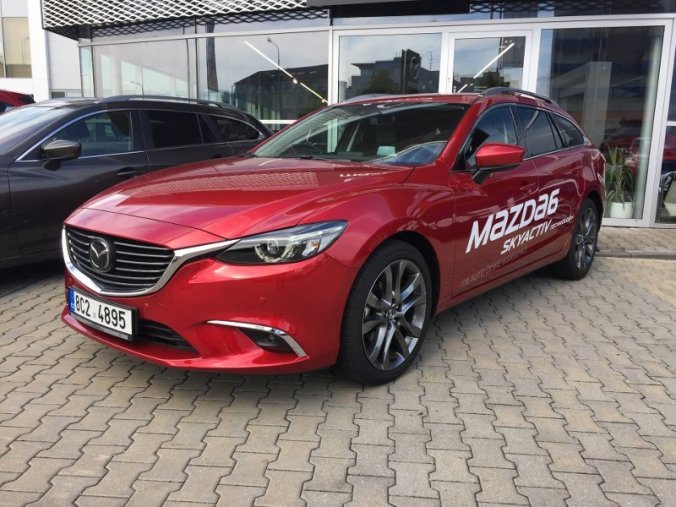 Mazda 6, 2,2D 175k i-eloop, barva červená