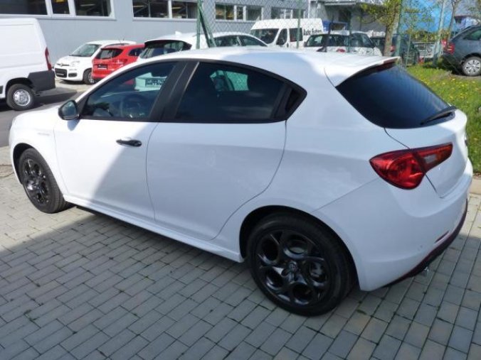 Alfa Romeo Giulietta, 1.4TBi 120PS Sport, barva bílá