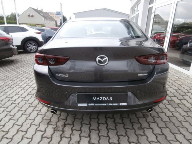 Mazda 3, Skyactiv G122, barva šedá