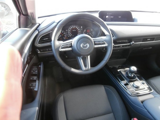 Mazda CX-30, 2,0i 122 PS, barva červená