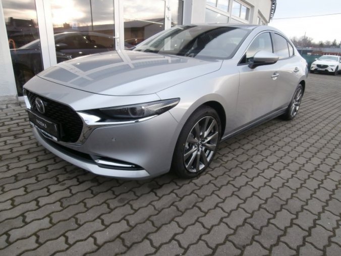 Mazda 3, Skyactiv GT 180, barva stříbrná