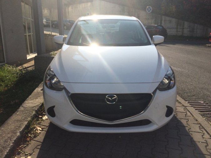 Mazda 2, 1.5i G 75K, barva bílá