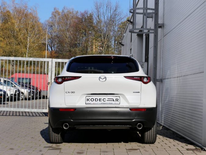 Mazda CX-30, 2,0 Skyactiv-G 122k/90kW MAN, barva bílá