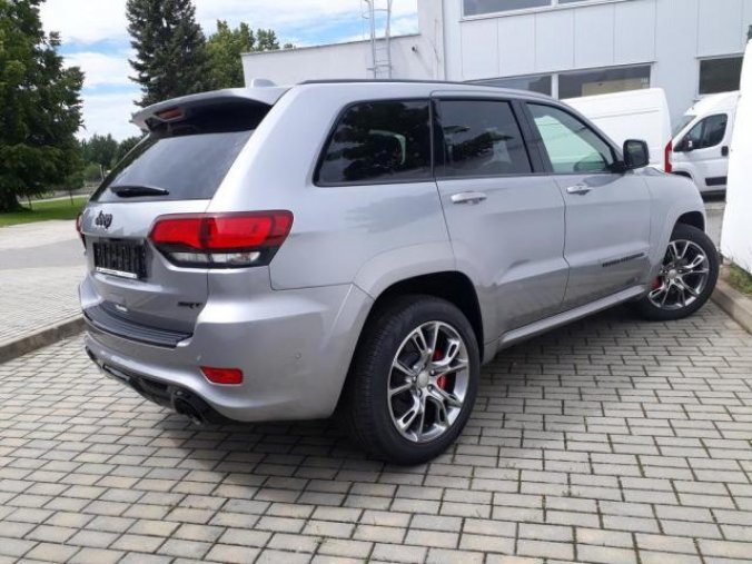 Jeep Grand Cherokee, SRT 6,4 V8    AKCE!, barva stříbrná