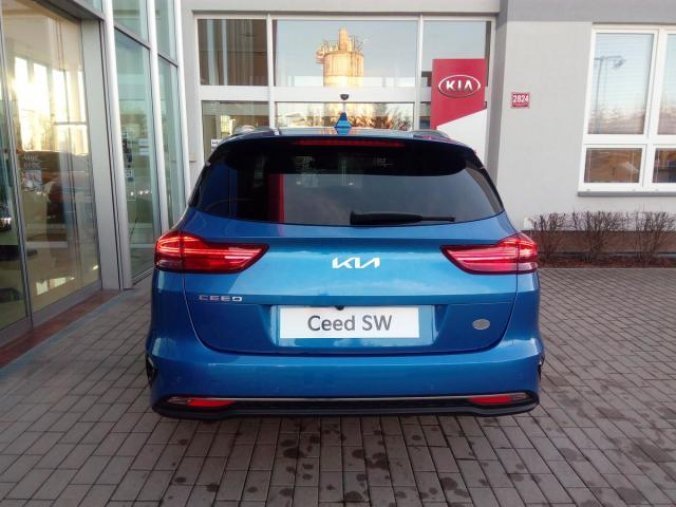 Kia Ceed, SW 1.5 T-GDi  TOP 17 ALU MY23, barva modrá