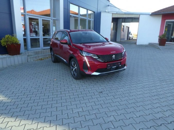 Peugeot 5008, ALLURE 1.5 BlueHDi MAN6, barva červená