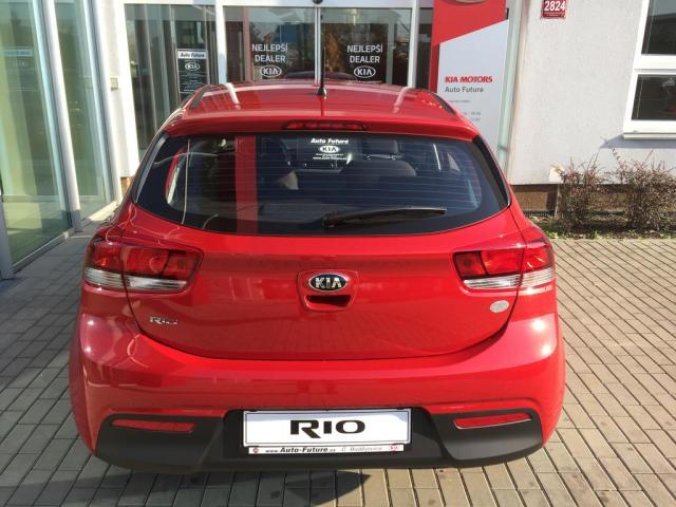 Kia Rio, 1,25 CVVT Comfort, barva červená