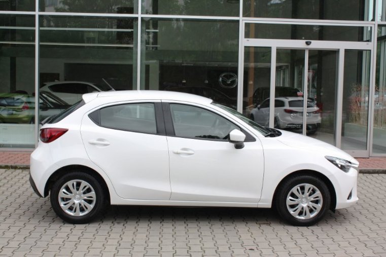 Mazda 2, SKYACTIV-G, barva bílá