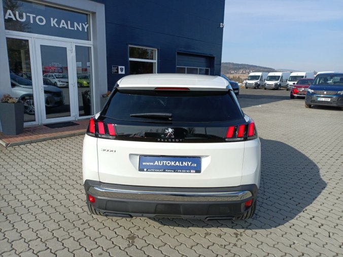 Peugeot 3008, Peugeot 3008 1,5 Allure Pack1.5 BHDi 130k EAT8, barva bílá