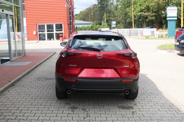 Mazda CX-30, SKYACTIV-G, barva červená