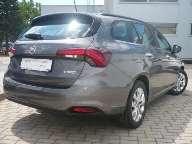 Fiat Tipo, SW 1.4 95k Italia extra, barva šedá