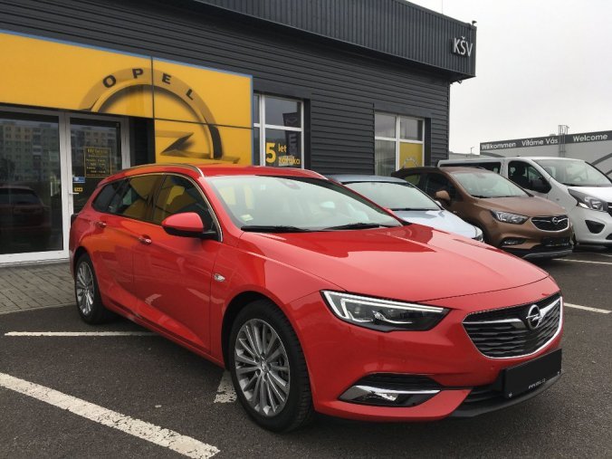 Opel Insignia, ST Innovation AT, barva červená