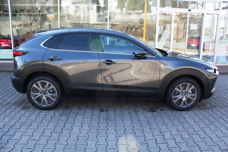 Mazda CX-30, SKYACTIV-X, barva šedá