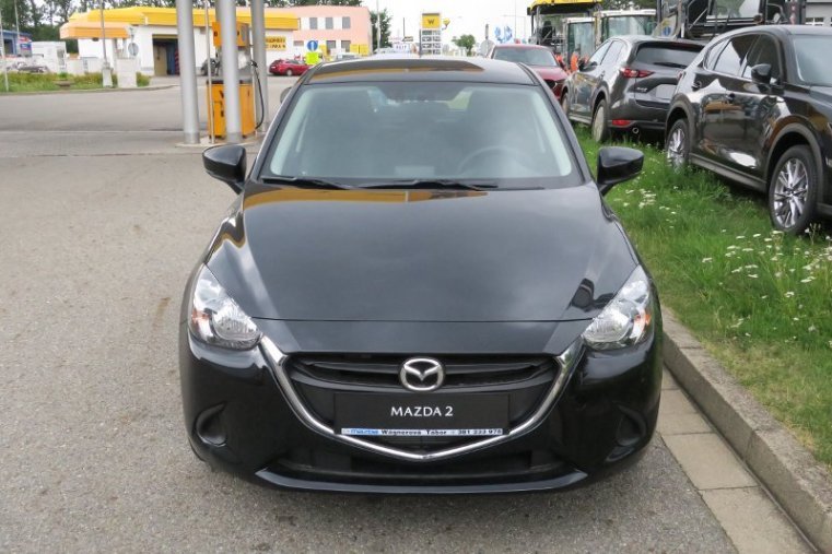 Mazda 2, 1,5G 75k, barva černá