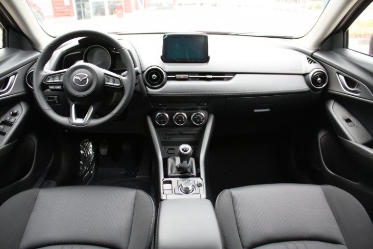 Mazda CX-3, SKYACTIV-G, barva šedá