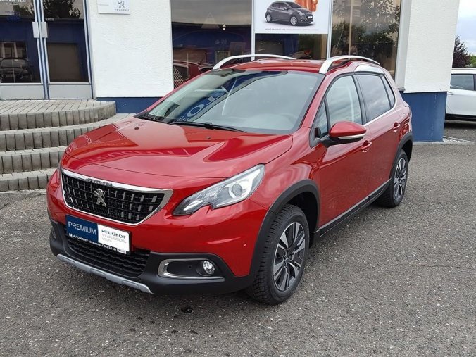 Peugeot 2008, ACTIVE 1.2 PureTech 110k MAN6, barva červená