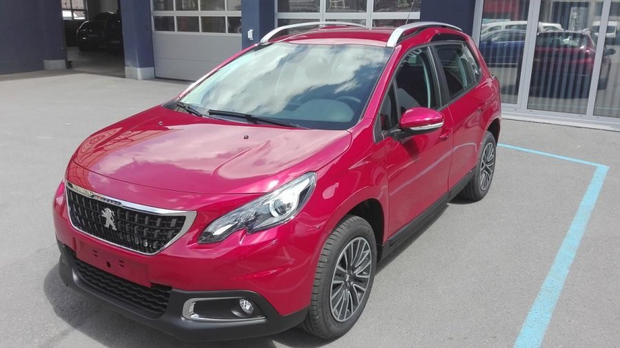 Peugeot 2008, ACTIVE 1.2 PureTech 82 MAN5, barva červená