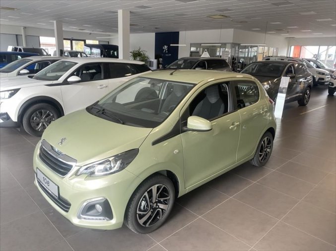 Peugeot 108, 1.0VTi 72k Allure MAN5, barva zelená