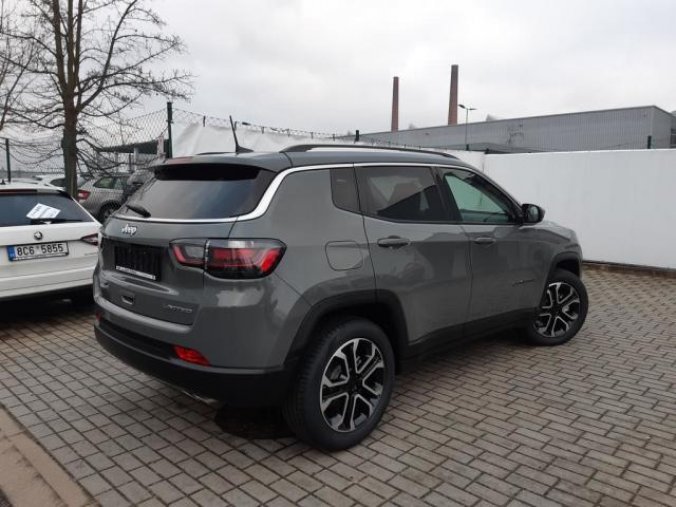 Jeep Compass, 1.3 150 PS LIMITED 4x2 AUTOMAT, barva šedá