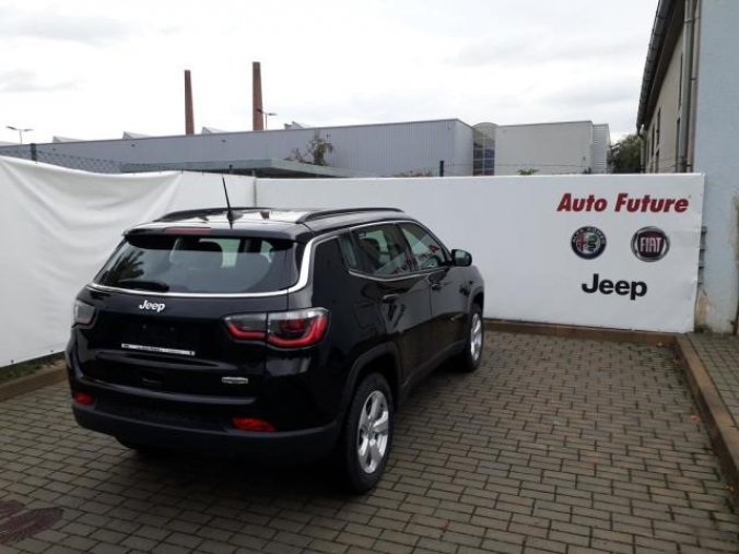 Jeep Compass, 1.4 140PS Longitude 4x2 manuál, barva černá