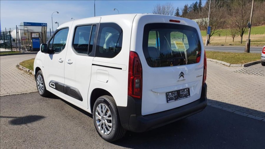 Citroën Berlingo, 1,5 BlueHDi 100 S&S MAN FEEL, barva bílá