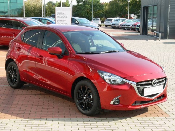 Mazda 2, 1.5 Skyactiv G90, barva červená