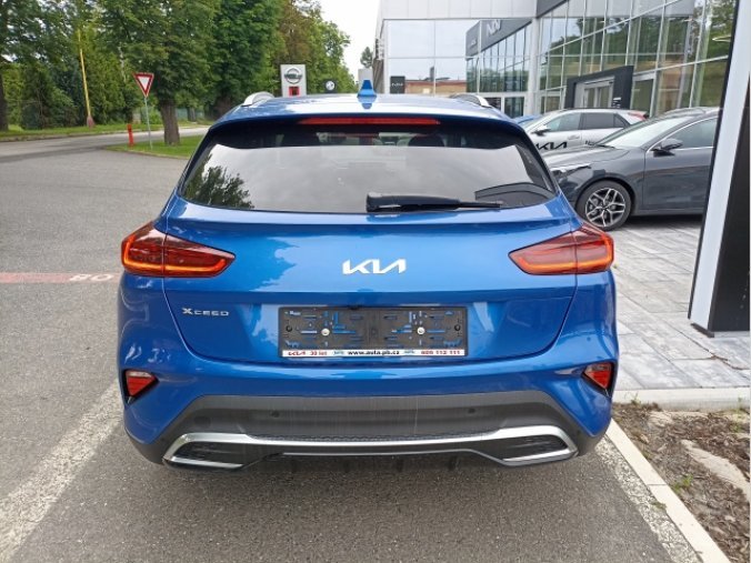 Kia XCeed, 1,5 T-GDi GPF 7DCT EXCLUSIVE, barva modrá