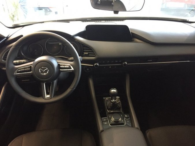 Mazda 3, 2,0 Skyactiv-G122, barva bílá