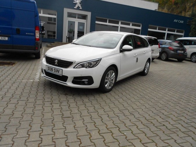 Peugeot 308, SW ACTIVE 1.2 PureTech 110 S&a, barva bílá