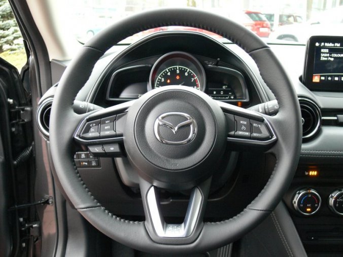 Mazda CX-3, 2.0 Skyactiv G121 + NAVI, barva šedá