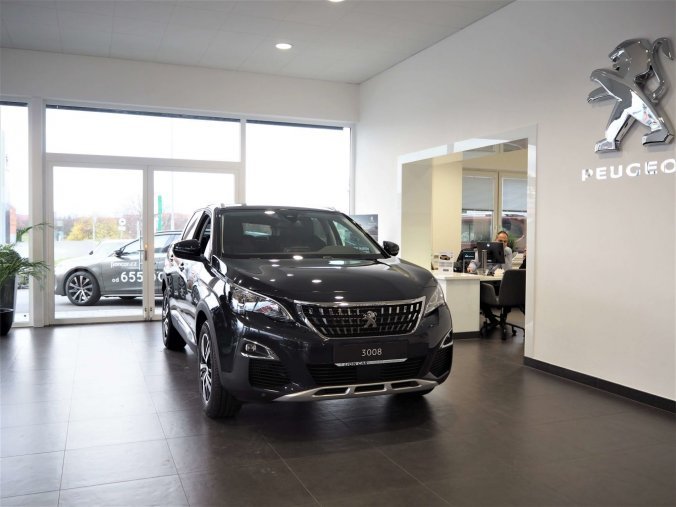 Peugeot 3008, ALLURE 1.2 130k MAN6, barva šedá