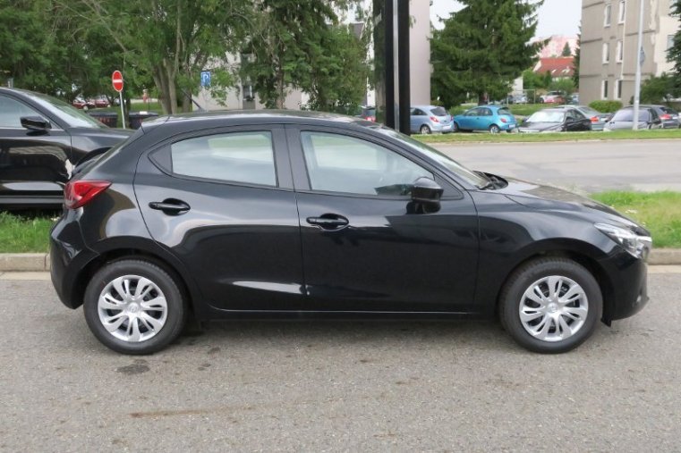 Mazda 2, 1,5G 75k, barva černá