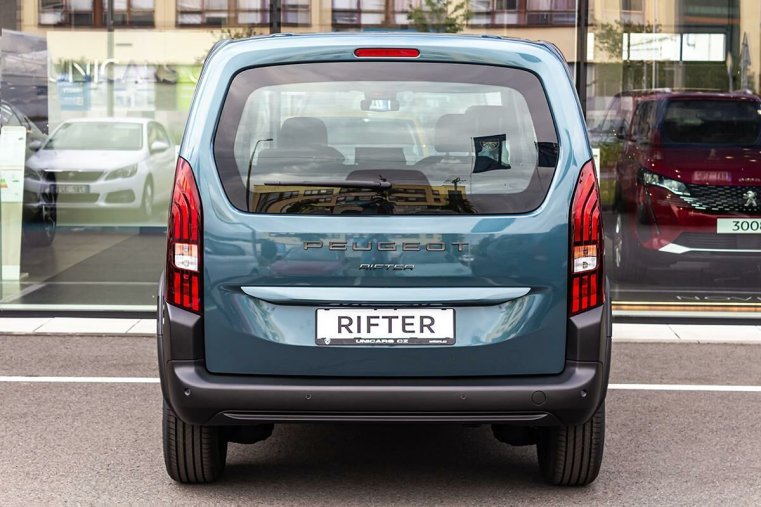 Peugeot Rifter, Peugeot Rifter 1,5 ALLURE BHDi 130 S&S M6 N1, barva modrá