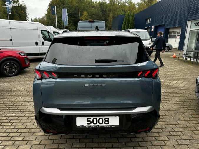 Peugeot 5008, Peugeot 5008 E-GT Elektromotor 157kW / 210k, barva modrá