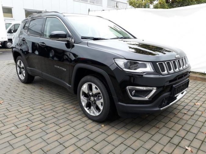 Jeep Compass, 2.0 MTJ 140PS Limited 4x4 MT6, barva černá