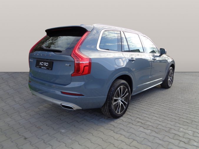 Volvo XC90, B5 2.0L 235 HP MOMENTUM PRO AT8 AWD, barva šedá