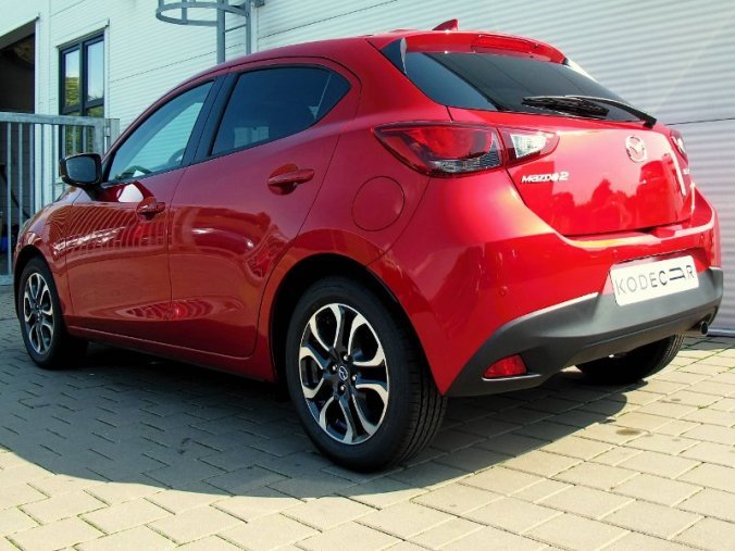 Mazda 2, 1,5 Skyactiv-G 66k/90kW 5MAN, barva červená